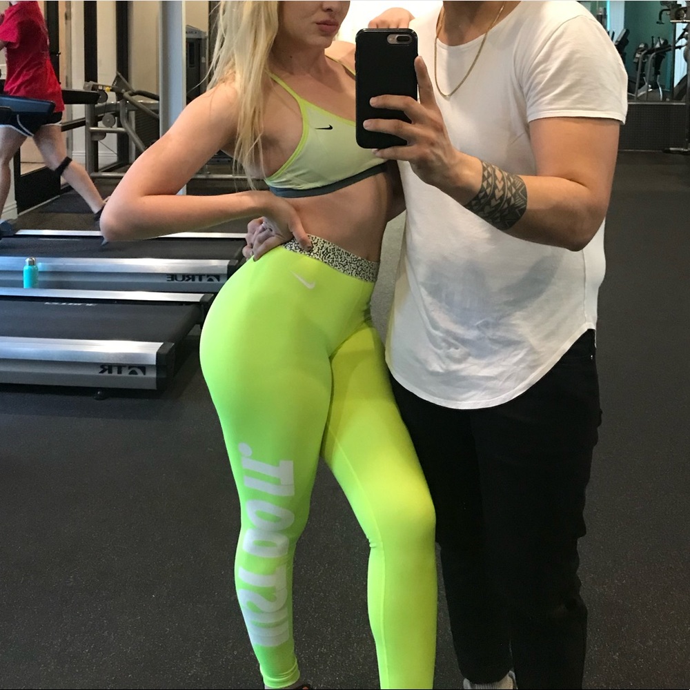 ❌SOLD❌ 
Small Yellow Neon Nike Leggings
